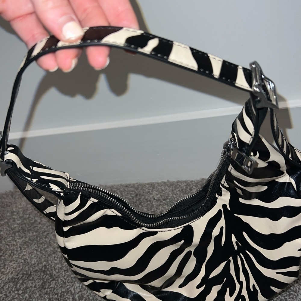 NA-KD NAKD Mini Rounded Bag - Picture 9 of 11